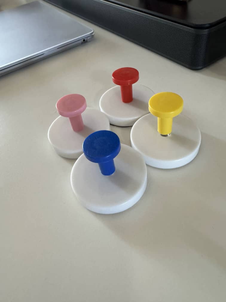 Rotating Vacuum Suction Wall Hook (Pack of 4) | Strong No-Drill Hooks